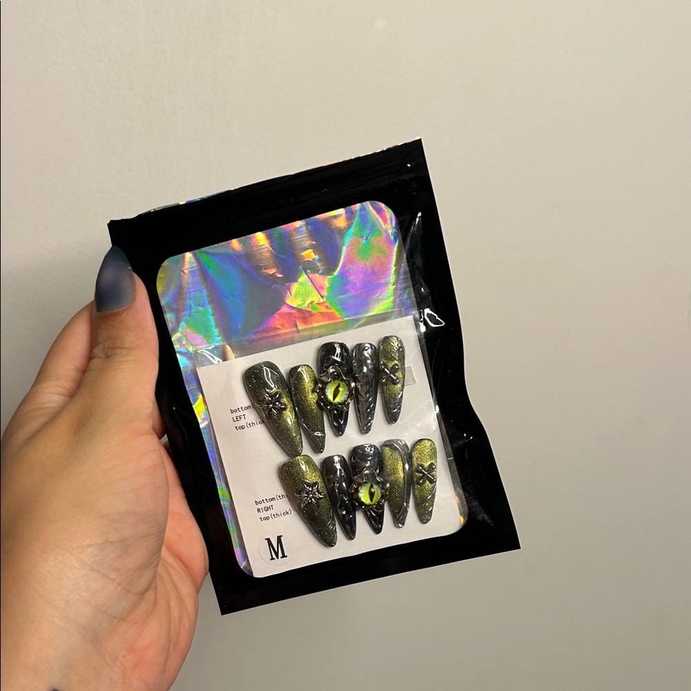 Black and Green Holographic Press-On Nails